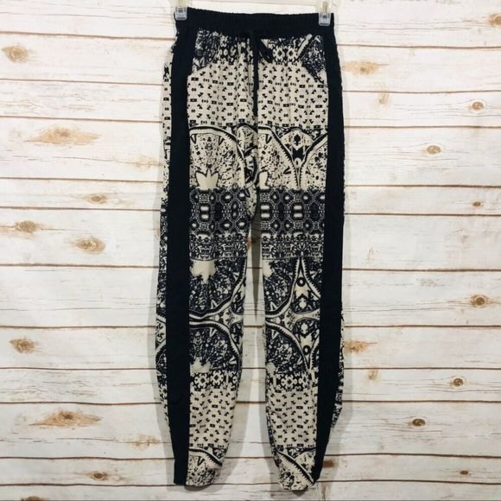 Topshop women’s elastic waist size 2 pants